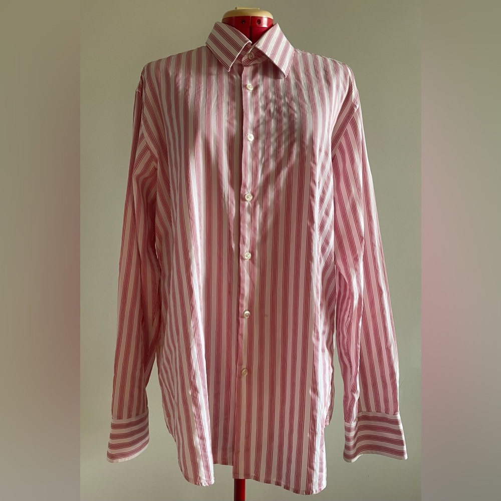 Hugo Boss - %100 cotton striped dress shirt - Size 44 (17.5” neck)